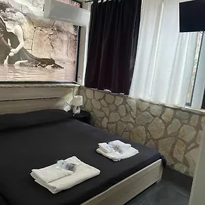 Dolce 2*, Carini Italia